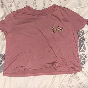 Hydro Jug Crop Top Cheetah shirt